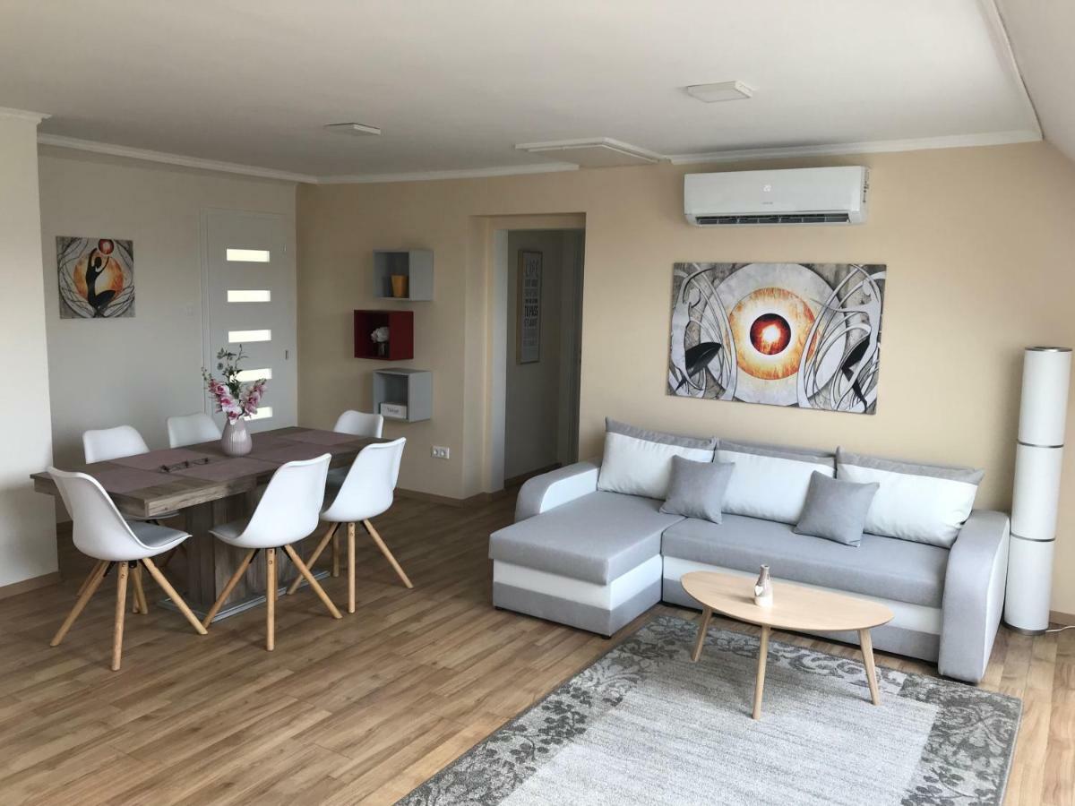 Villa Relax KomfortLak Gárdony Eksteriør bilde